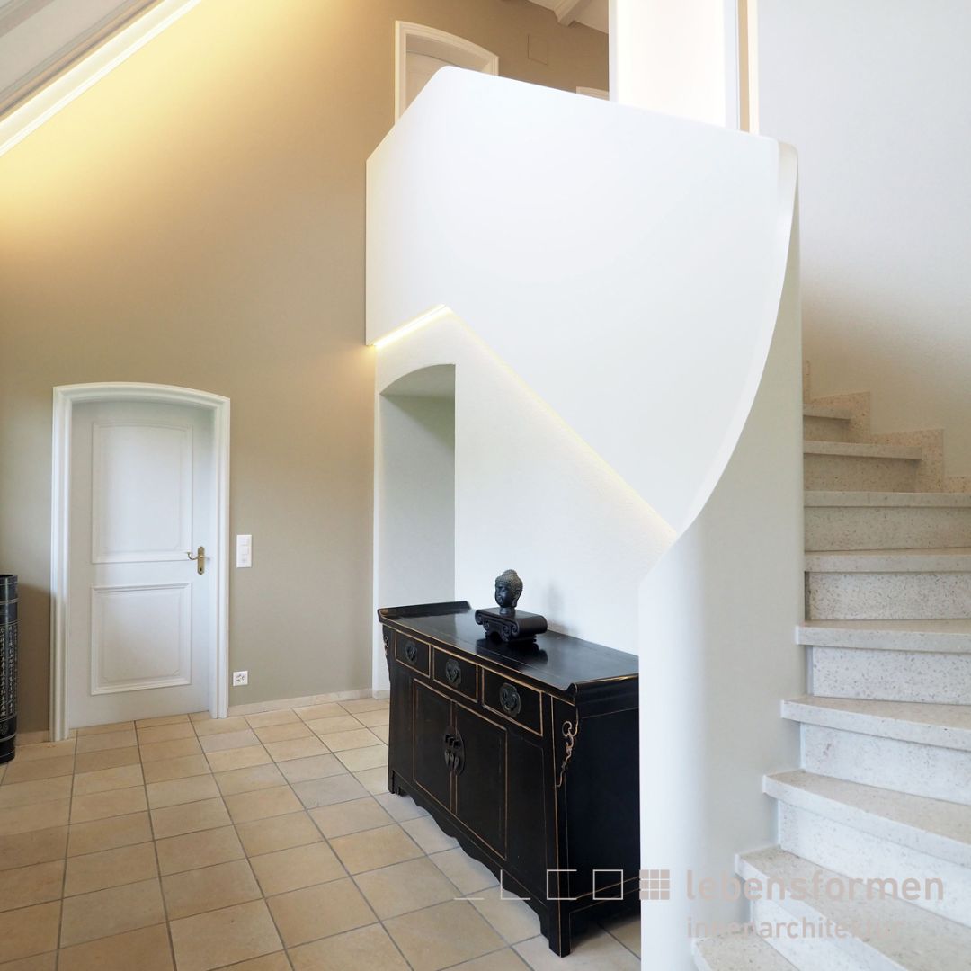 lebensformen-innenarchitektur-werkschau-privatkunden-lichtvorplatz-olten-hausbrog_gel_vorplatz_red1